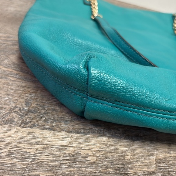 Michael Kors Jet Set Turquoise Pebbled Leather/Gold-Tone Hardware Shoulder Bag - Picture 8 of 12